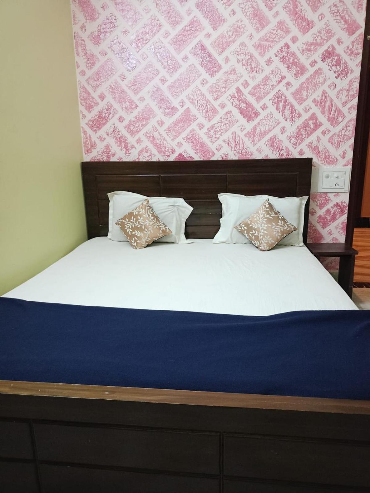 Dubby Indian Hotel Inn ! Puri Zewnętrze zdjęcie